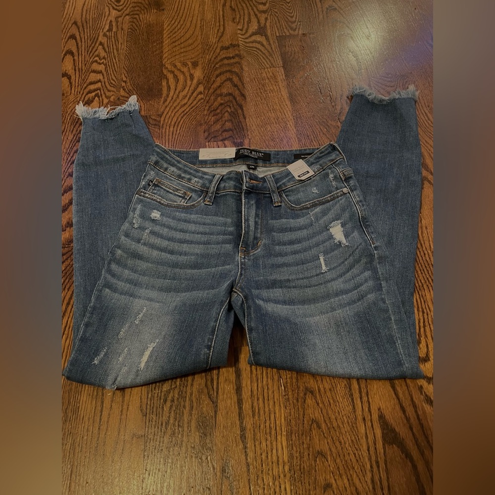 New Judy Blue jeans - Picture 4 of 4